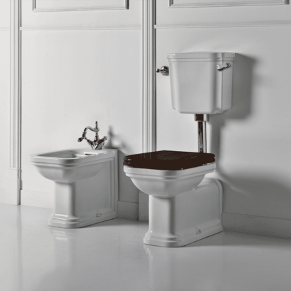 Kerasan Waldorf Унитаз напольный удлиненный 65х37см c низким бачком, трубой, ручкой смыва справа, цвет:белый/хром