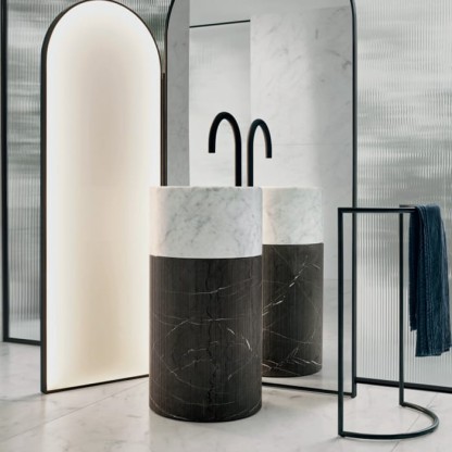 NOORTH milldue edition ROMA III Раковина 45х88 см, без отв., напольная, без перелива, с донным клапаном, цоколь фрезерованный Grafite, цвет: Grafite/Bianco Carrara