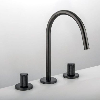 Gattoni MD Смеситель для раковины, 3 отв., ручки RONCO, с донным клапаном, цвет: черный матовый