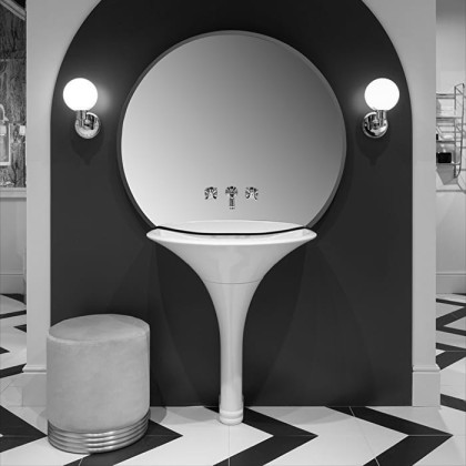 Devon&Devon Kalos Раковина 78.6х22.1х54.2 см, без отв., из WHITE TEC, с донным клапаном, с колонной, фурнитура хром, цвет: белый