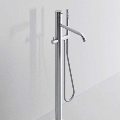 NOORTH milldue edition Смеситель для ванны, напольный, с ручным душем, цвет: полированная сталь