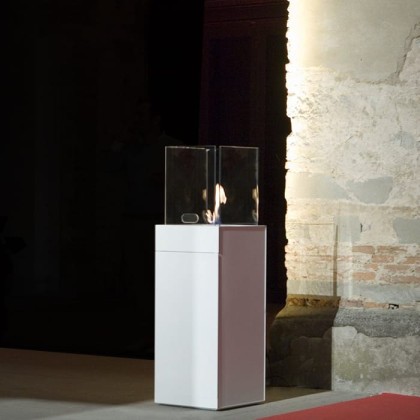 Antonio Lupi Babele Камин 40х40х131cм, на биоэт, корпус из стали, дверца и полка, противоп стеклами и горелкой из нерж стали LAFLACA, отдел Ruggine