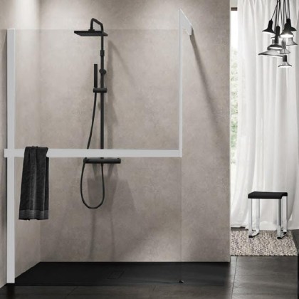 Novellini Kuadra H Душевое ограждение 160х205cм., с свободным входом, Sx, с настенным кронштейном, с полотенцедержателем, стекло прозрачное, цвет: белый матовый