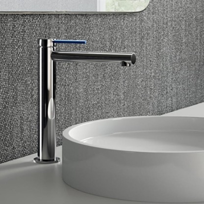 Gattoni Circle One Смеситель для раковины, на 1 отв., излив 140 мм, с донным клапаном, цвет: хром/Blu