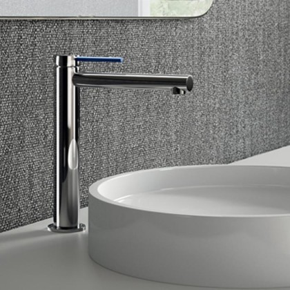 Gattoni Circle One Смеситель для раковины, на 1 отв., излив 140 мм, с донным клапаном, цвет: хром/Blu