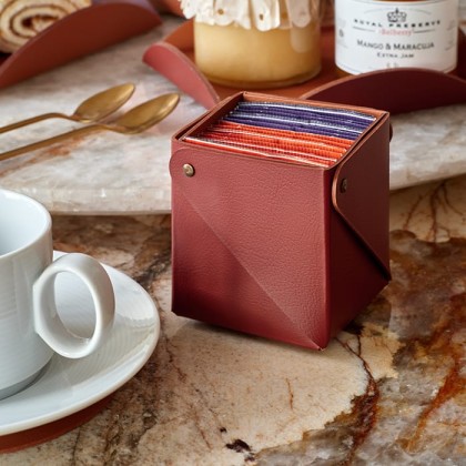 ADJ Коробочка MIU для чайных пакетов, 7x7xH8 см., цвет: бордо/коньяк