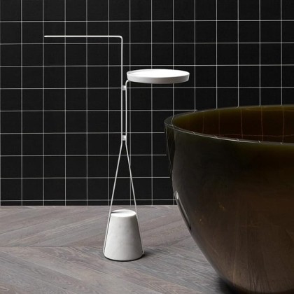 Antonio Lupi Halo Полотенцедержатель напольный 800х240х550 мм., база из мрамора Carrara satinato, цвет: Bianco opaco