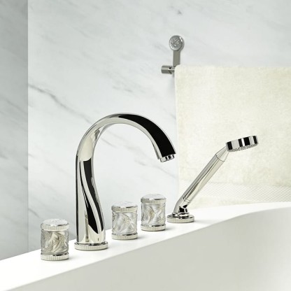 THG Hirondelles Platinum Stamped Смеситель на борт ванны, 5 отв., с ручным душем, цвет: Polished nickel