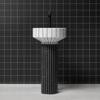 Antonio Lupi 024 Раковина 45х85 см, без отв., напольная, слив в пол, с сифоном, гибким шлангом и донным клапаном, пьедестал Nero Marquinia, цвет: Carrara