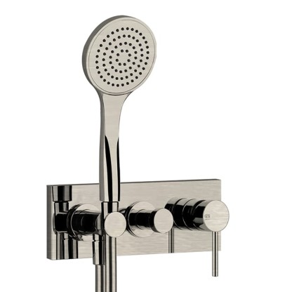 Gessi Emporio Via tortona Смеситель для душа, встраиваемый, на 2 позиции с переключателем, подводом воды и держателем лейки, душевой лейкой и шлангом, цвет: Finox Brushed Nickel