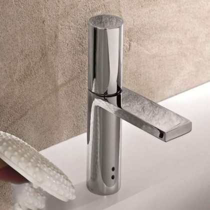 Fantini Milano Электронный смеситель для раковины на 1 отверстие, цвет: хром