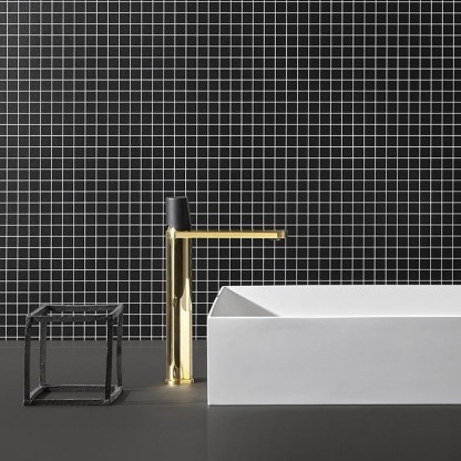 ANTONIO LUPI INDIGO Смеситель для раковины на 1 отверстие, однорычажный, высота 285 мм., ручка черная матовая, отделка: полированная натуральная латунь