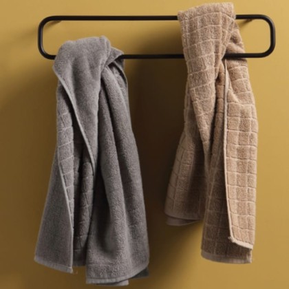 Bertocci Mettitutto Полотенцедержатель 30х7х9см., с белой полкой, цвет: черный матовый