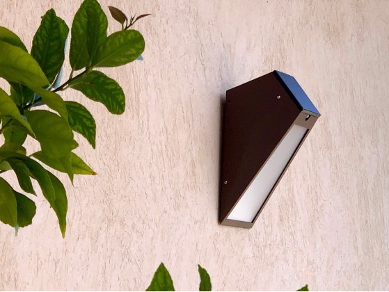 Настеннопотолочные светильники LYX Luminaires APS 025