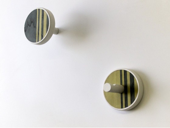 Вешалка LIGNIS® INVERSO VERTICAL COLORS