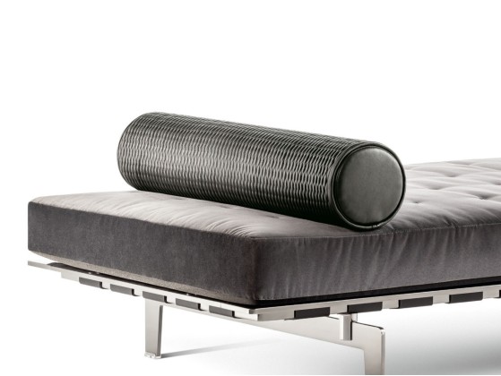 Диванные подушки Poltrona Frau CLAYTON