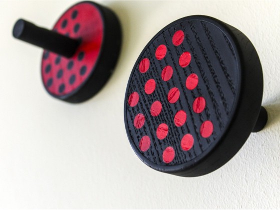 Вешалка LIGNIS® INVERSO POINT COLORS