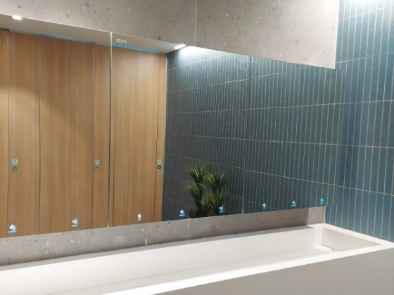 Системы кранов дозаторы мыла и сушилки для рук Stern SWAR 700