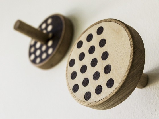 Вешалка LIGNIS® INVERSO POINT WARM