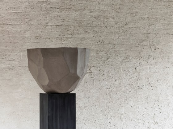 Ваза - кашпо для сада DOMANI BILBAO