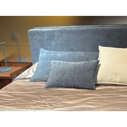 Диванные подушки In Stock TWILS - Cushion with piping 50x30