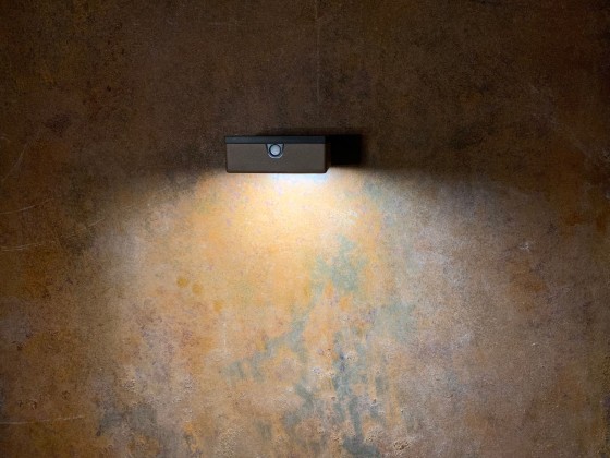 Настеннопотолочные светильники LYX Luminaires APS 010