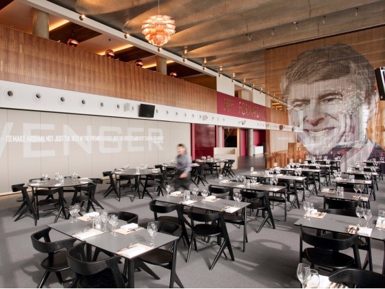 Вышитый бисером занавес Kriskadecor SPACE DIVIDER - MOBILE STADIUM