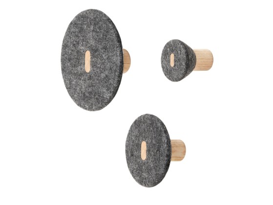 Вешалка для одежды blomus PELA