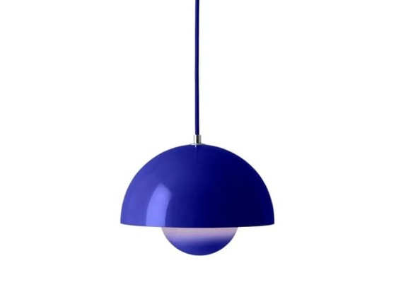 Подвесные светильники In Stock &amp;TRADITION - FLOWERPOT VP1 COBALT BLUE