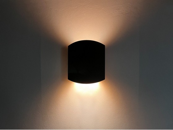 Настеннопотолочные светильники LYX Luminaires AP 012