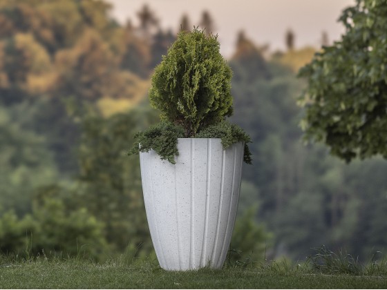 Ваза - кашпо для сада Betoni DECOR L