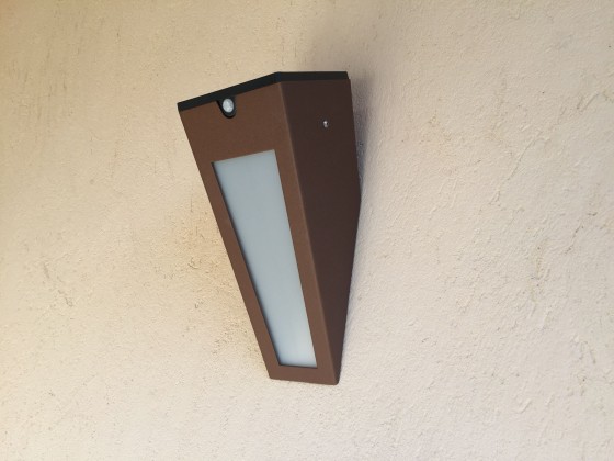 Настеннопотолочные светильники LYX Luminaires APS 020