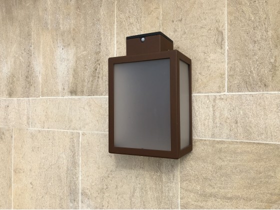 Настеннопотолочные светильники LYX Luminaires APS 030