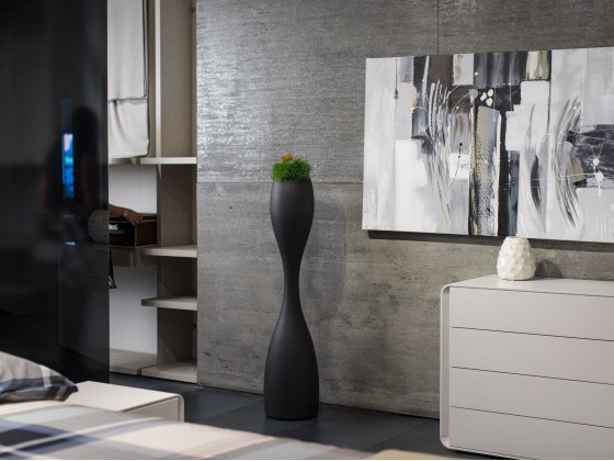 Ваза - кашпо для сада Plust MOAI