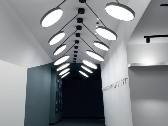 Подвесные светильники PROLICHT SIGN DIVA DANCER PLAY