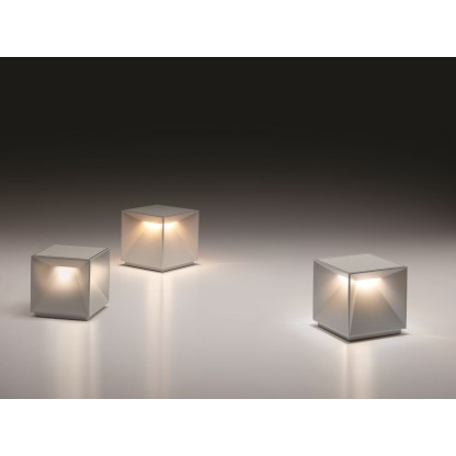 Уличная настольная лампа PAN CUBIQ