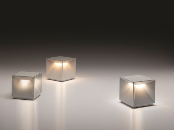 Уличная настольная лампа PAN CUBIQ