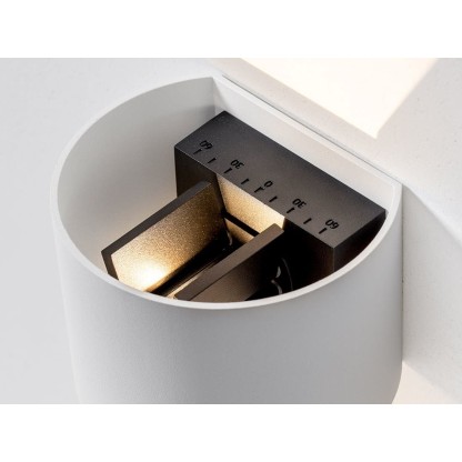 Настеннопотолочные светильники HER RUBBIK