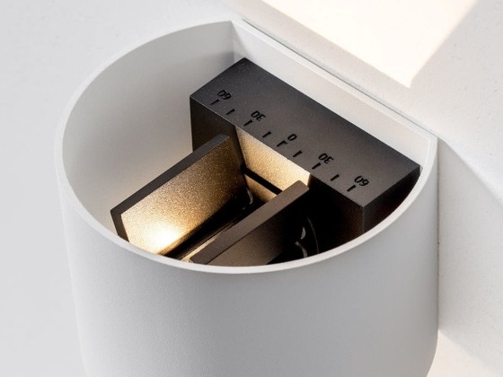 Настеннопотолочные светильники HER RUBBIK