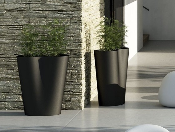 Ваза - кашпо для сада Plust REVERSE