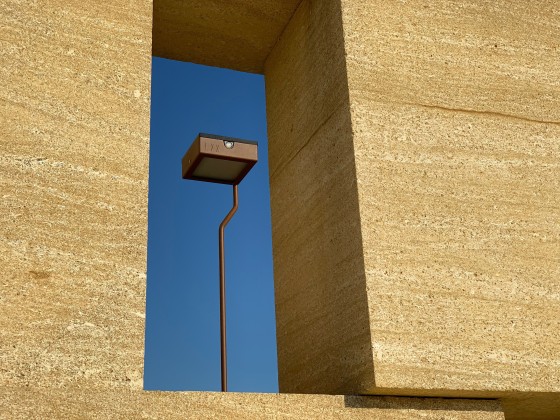 Уличные фонарные столбы LYX Luminaires TEE XL