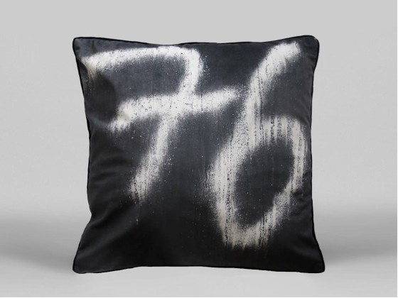 Диванные подушки HENZEL STUDIO UNITLED (1976) - ART96