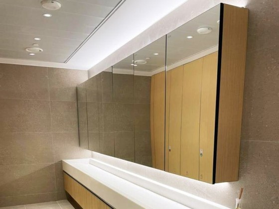 Системы кранов дозаторы мыла и сушилки для рук Stern SWAR CITY