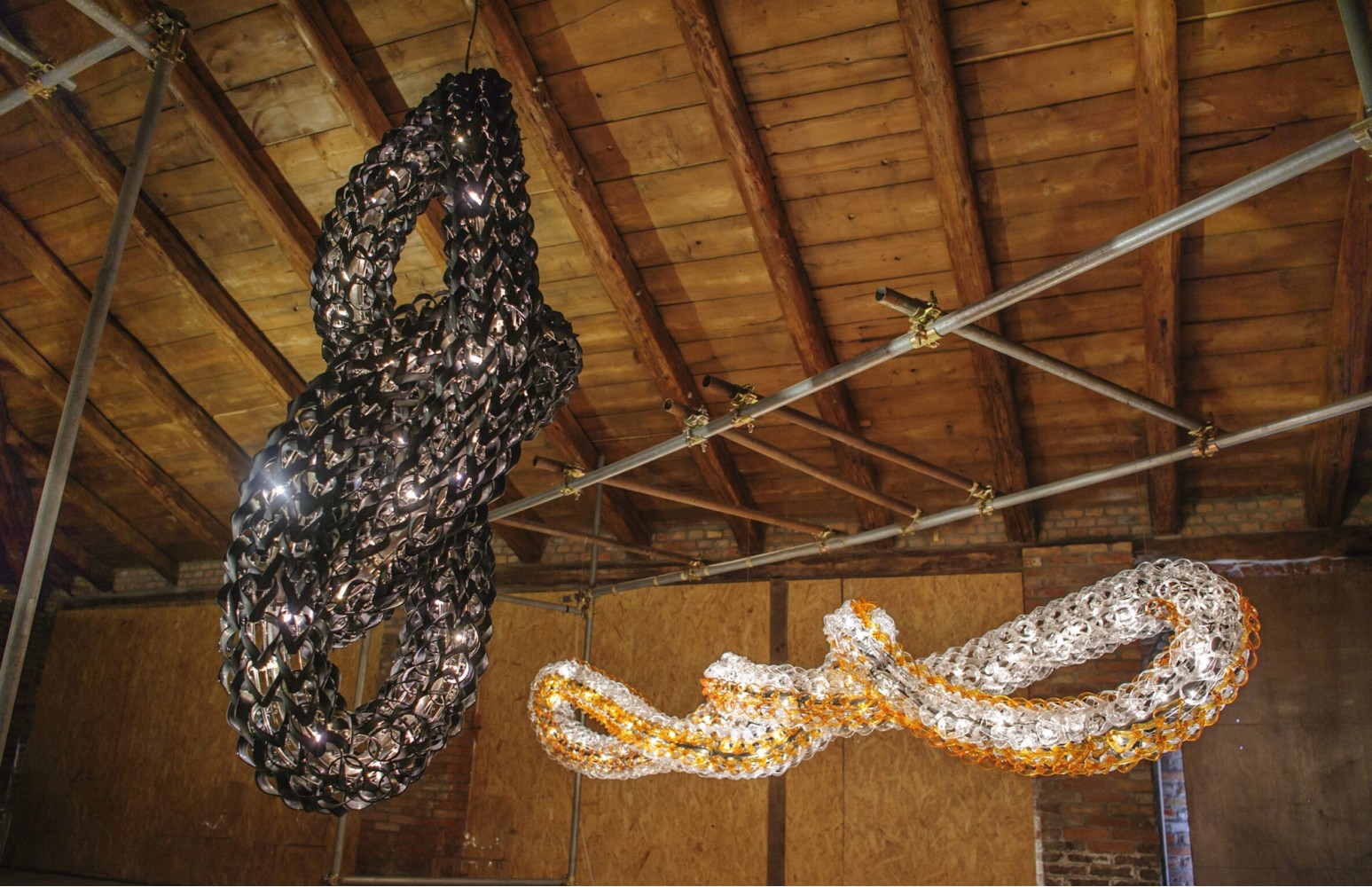 Светильники Andromeda на сцене в центре острова Мурано