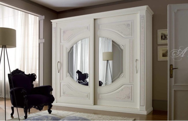 Шкаф с 2-мя раздвижными дверьми и зеркальными вставками Armadi