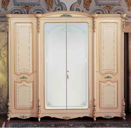 Гардеробный шкаф розового цвета стиль класический Barocco
