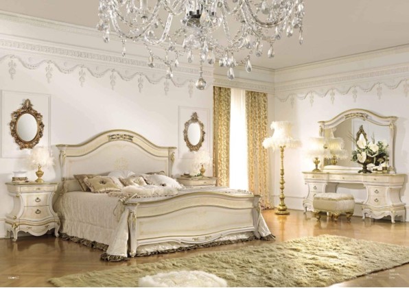 Гарнитур для спальной комнаты белого цвета и золотом AMC