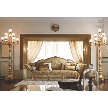 Гостинный диван на резных ножках обивка гобелен Giorno