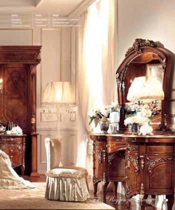 Туалетный столик с зеркалом и ручной резьбой Reggenza