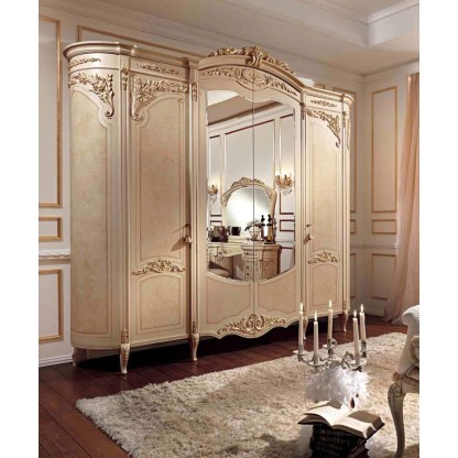 Гардеробный шкаф с патиной и орнаментом Reggenza